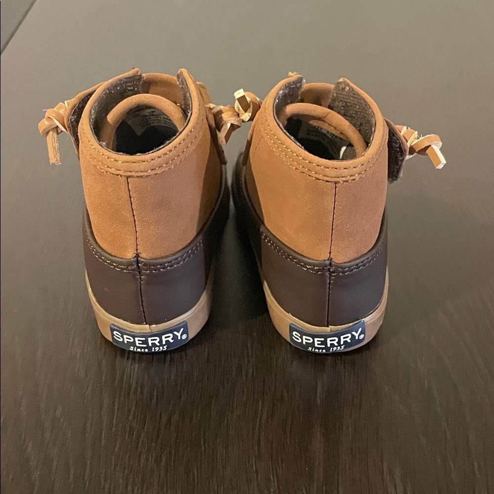 EUC Sperry Todder size 4 Brown Boots with Laces - Picture 2 of 6